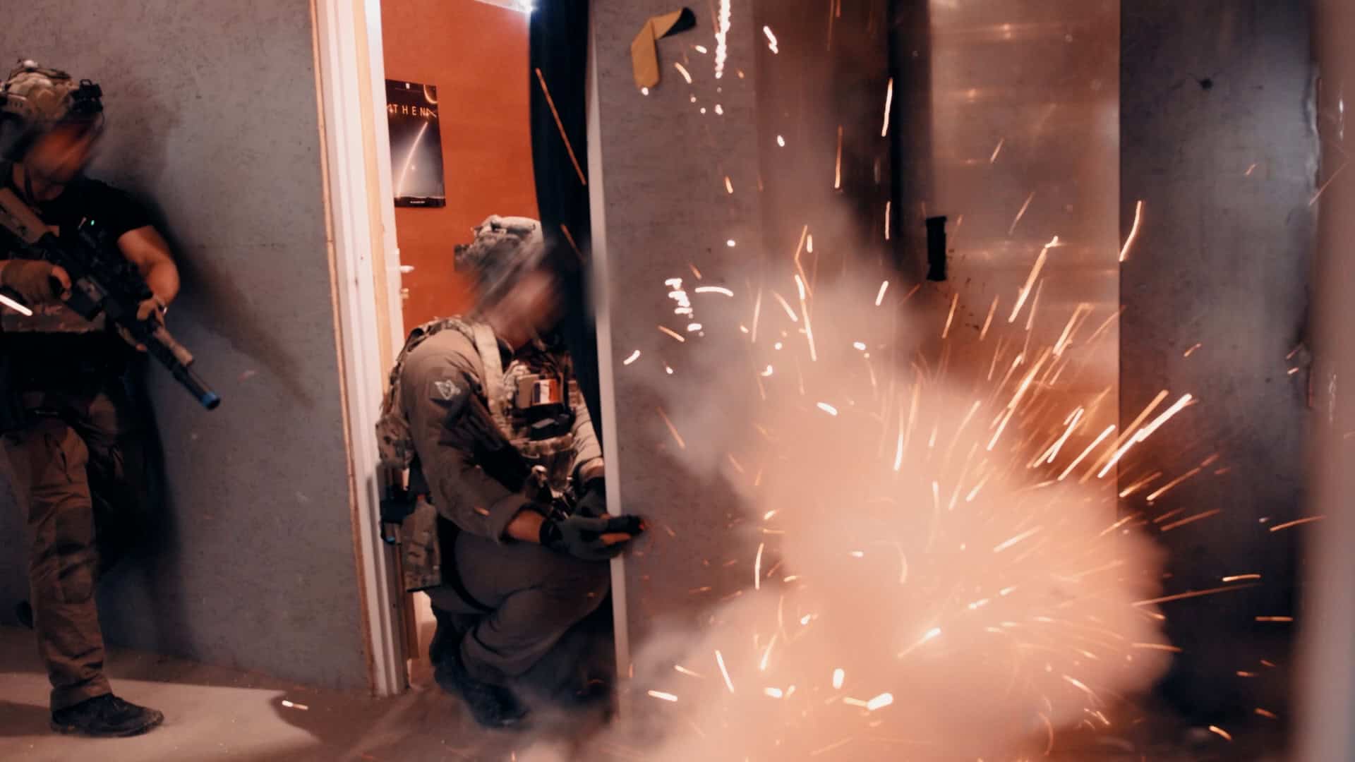 Curso de CQB de Khimaira Strategy: alumnos de unidades en activo entrenando con réplicas de airsoft (6)