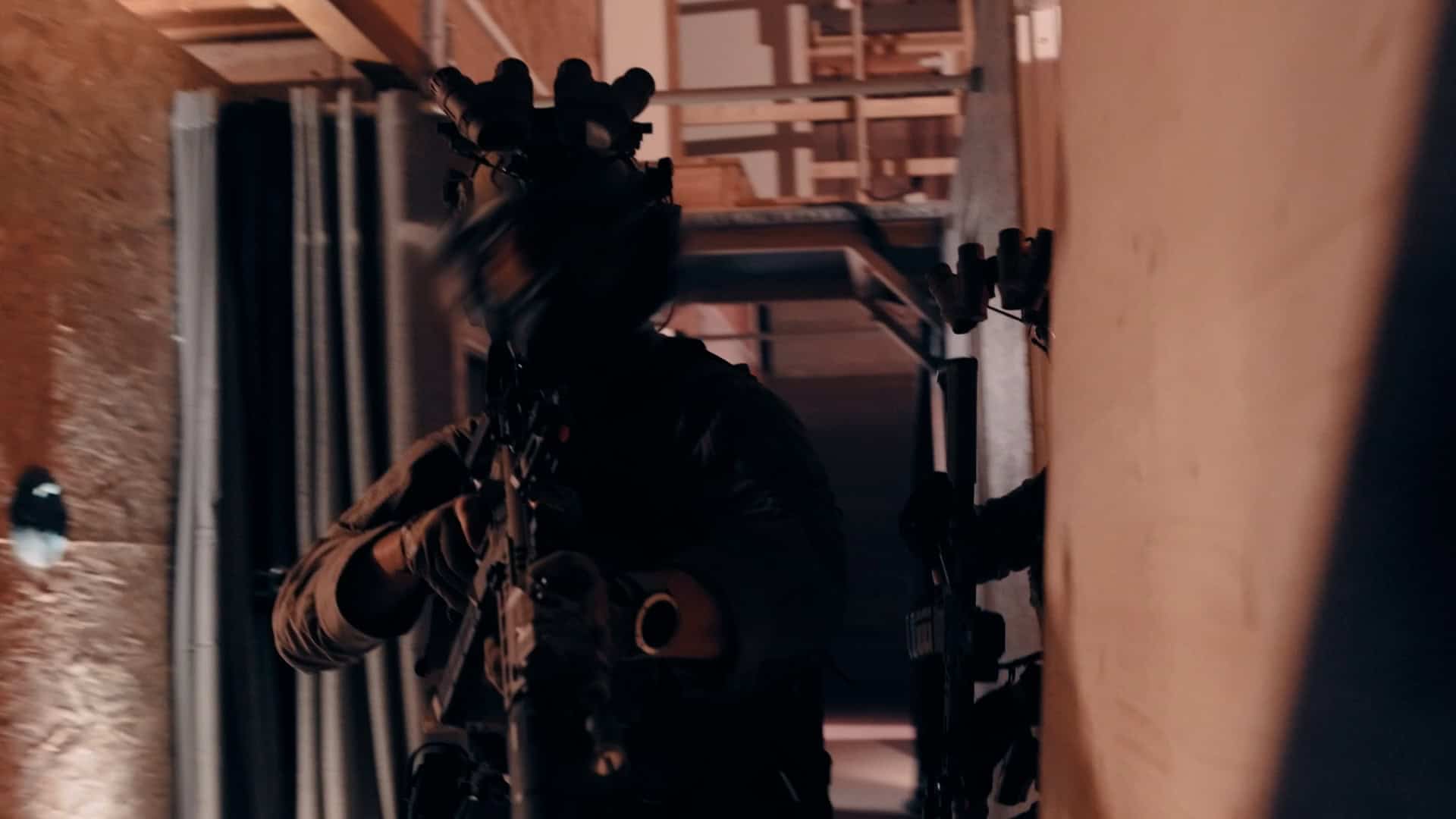 Curso de CQB de Khimaira Strategy: alumnos de unidades en activo entrenando con réplicas de airsoft (5)
