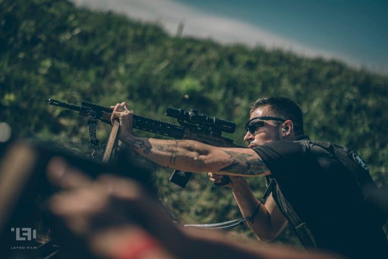 Tiro con rifle apoyado en The Tactical Games